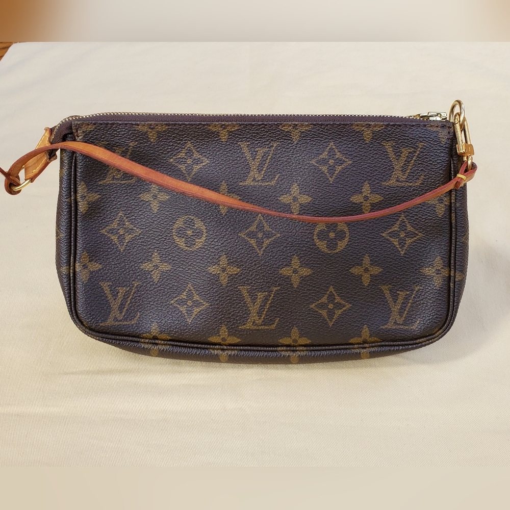 Louis Vuitton Pochette Accessoires